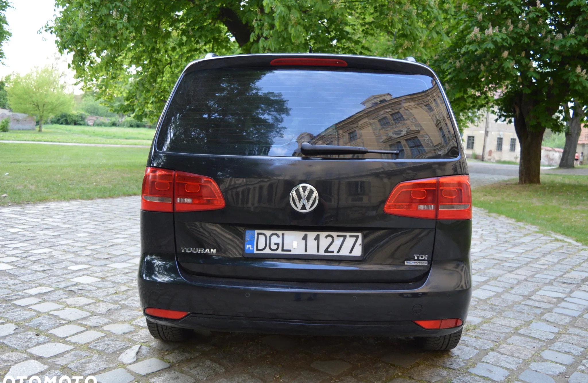 Volkswagen Touran cena 23700 przebieg: 306000, rok produkcji 2011 z Świebodzin małe 56